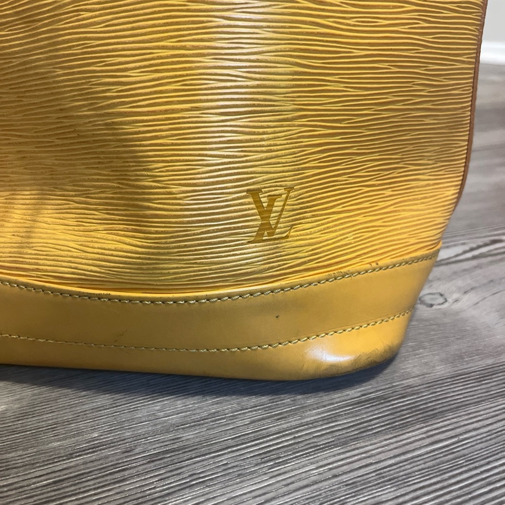 Vintage Louis Vuitton Noé Bucket Bag - Picture 2 of 14